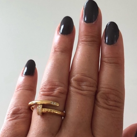 Gold Nail Clove Zirconia Ring - Picture 8 of 10